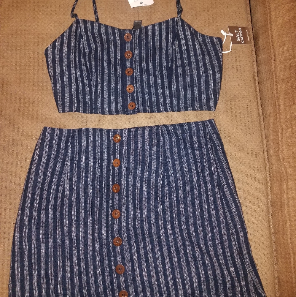 NWT matching 2 piece set. Size M